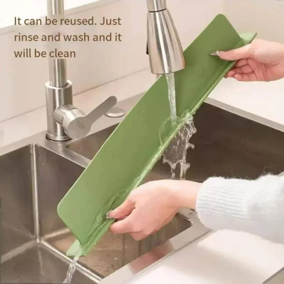 Silicone Sink Splash Guard – Water Barrier Mat for Kitchen & Bathroom